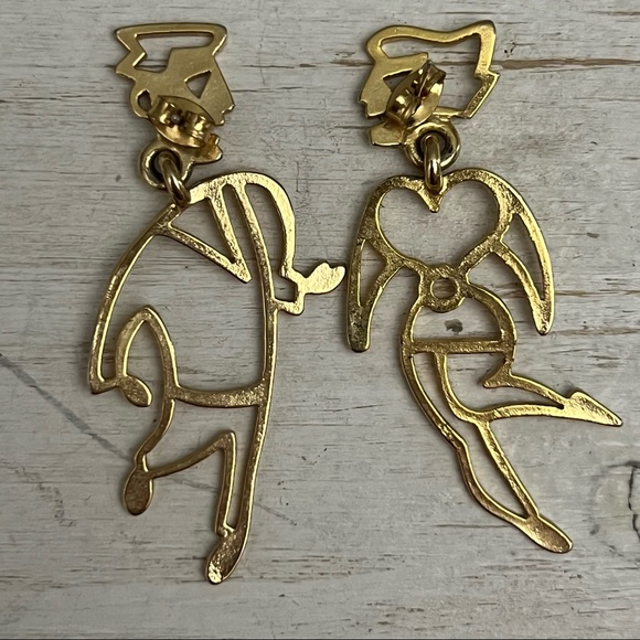Artisan Vintage Gold Tone Eclectic Man and Woman Earrings - Picture 7 of 11
